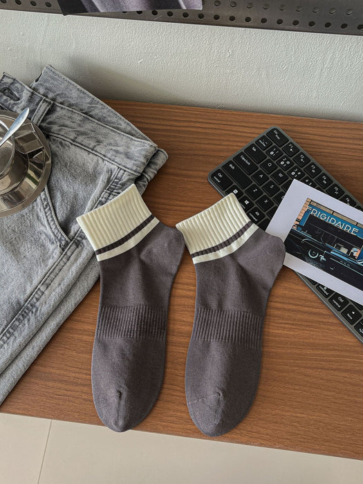 Wholesale Boneless and minimalist cotton socks with breathable and sweat absorbing stripes and color blocking