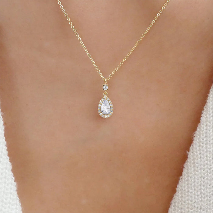 Wholesale New Jewelry Light Luxury Alloy Diamond Pendant Elegant Design Zircon Necklace Clavicle Chain