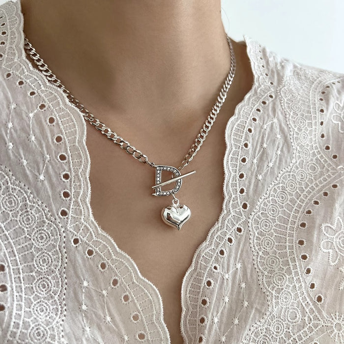 Wholesale Love pendant, collarbone chain necklace, light luxury, personalized, versatile, niche, high-end, new accessories