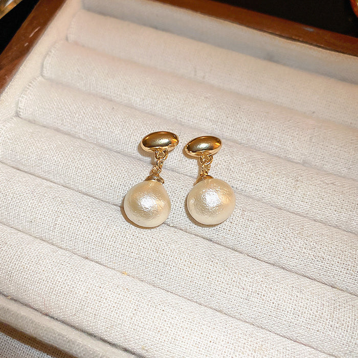 Wholesale Silver needle zircon round artificial pearl earrings high-end luxury retro earrings unique French design earrings