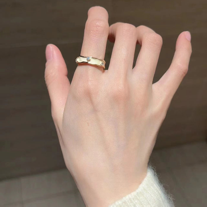 Wholesale Light luxury ring, high-end feel, open index finger ring, unique and niche ring