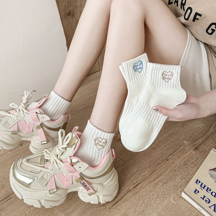 Wholesale Love Embroidered Breathable Cotton Short Socks Simple and Versatile College