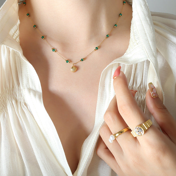 Wholesale Versatile trendy pendant necklace made of stainless steel with gold plating