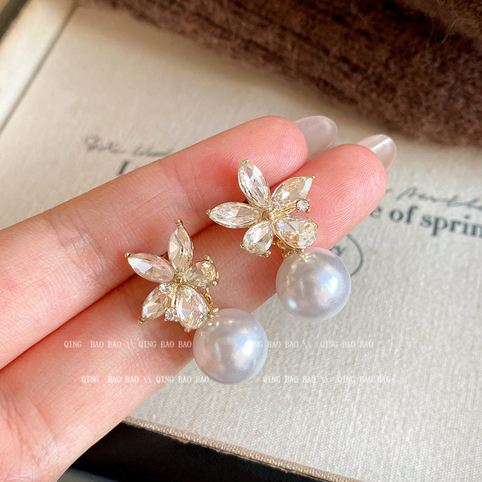 Wholesale Flower zircon imitation pearl earrings, niche design, fashionable earrings, high-end sense, simple and versatile earrings