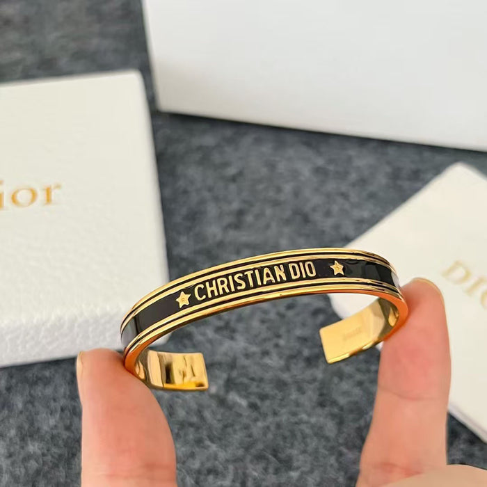 Wholesale Vintage brass bracelets, bracelets, rings, earrings, earrings, classic retro high-end feel