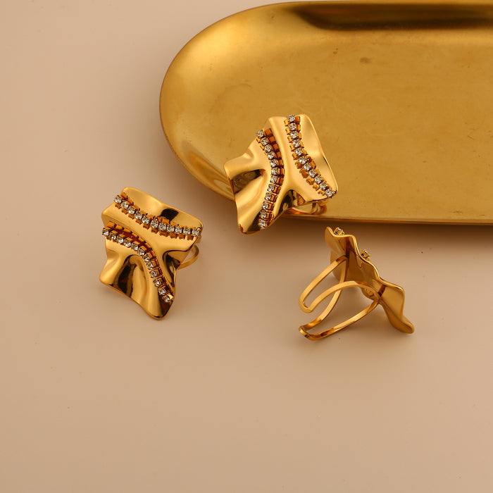 Wholesale Fashionable and flamboyant zircon ring, stainless steel color preservation popular retro women's open mouth ring wholesale