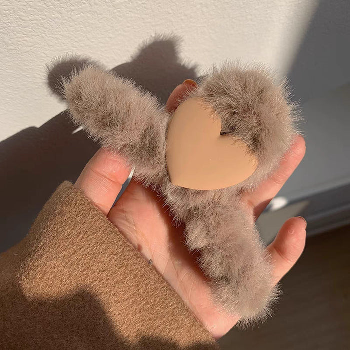 Wholesale Love plush grab clip large hair clip new model, high-end feeling at the back of the head, temperament shark clip hair accessory