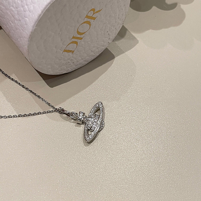 Wholesale Titanium steel pendant necklace with light luxury design and high-end feel, collarbone chain