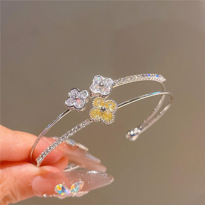 Wholesale Zircon Bear Double layered Open Bracelet, Light Luxury, Light Luxury, High Grade, Small and Versatile, Commuting Fashion Handpiece