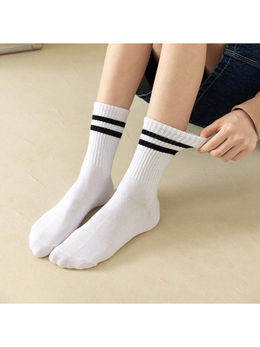 Wholesale Yoga socks, middle tube socks, cotton anti slip silicone towel bottom socks, sports socks