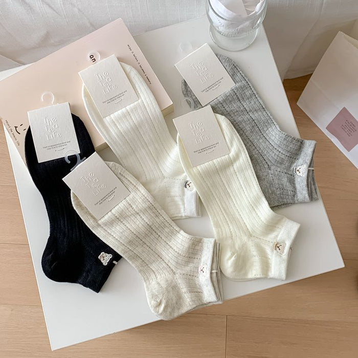 Wholesale Exquisite embroidery cute cartoon boat socks versatile breathable boneless short socks