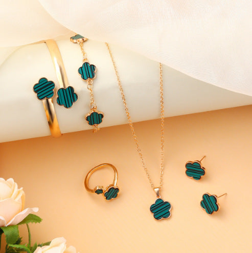 Wholesale 5pcs/ set Acrylic Lucky Flower Jewelry Set