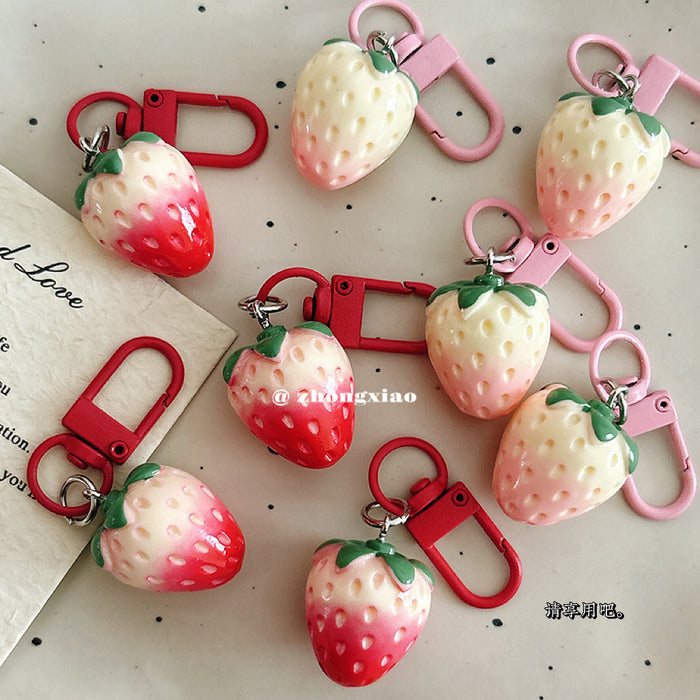 Wholesale Stylish Resin Strawberry Charm Keychain Cute Bag Accessory Gift