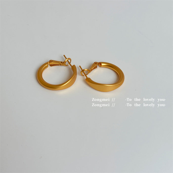 Wholesale Niche fashion earrings with high-end feel, niche design, versatile earrings for women