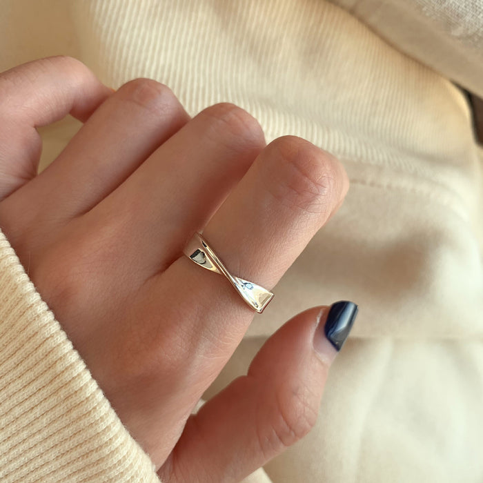 Wholesale Finger sterling silver ring, light luxury, niche, personalized, fashionable ring