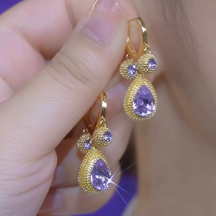 Wholesale Exquisite, fashionable, versatile diamond studded earrings with personalized design, ear buckles, niche water droplet earrings