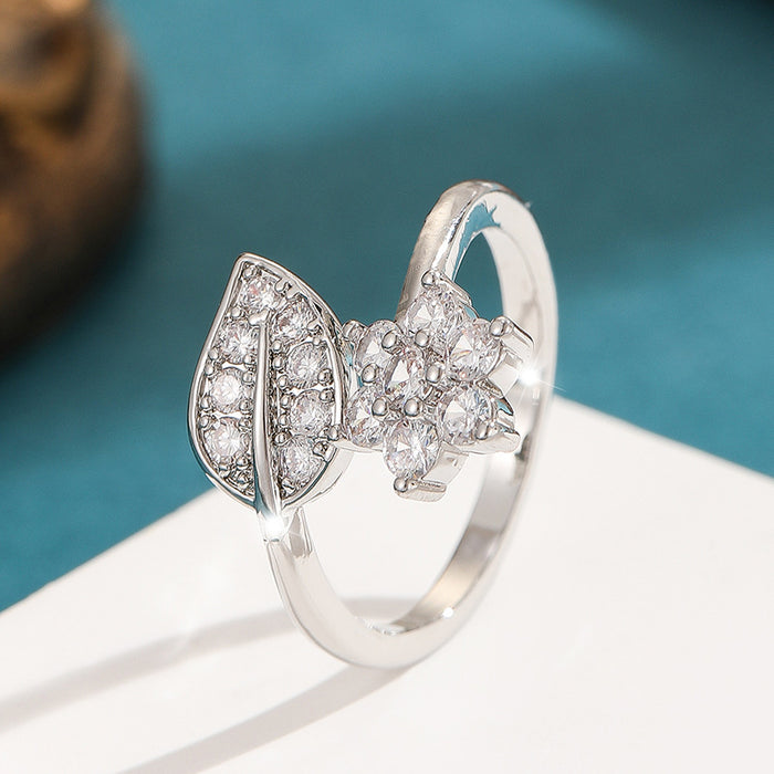 Wholesale Fashion ring, niche leaf flower jewelry, high-end accessories, open mouth ring