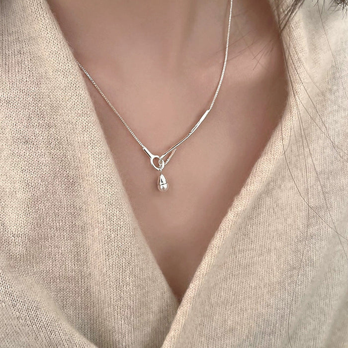 Wholesale Fragmented silver niche design pearl necklace versatile pure silver collarbone chain