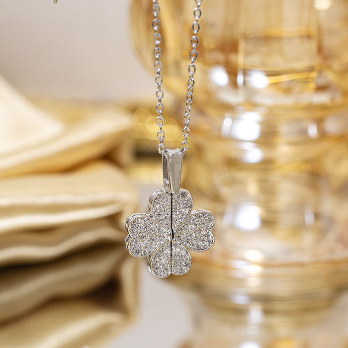 Wholesale Four-Leaf Clover Necklace Women' s Micro-Inlaid Gold Electroplated Pendant