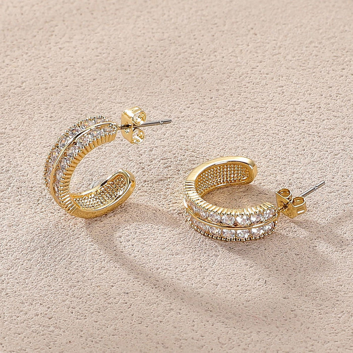 Wholesale Fashionable and simple C-shaped earrings, versatile and high-end earrings, new wholesale, light luxury copper inlaid with zircon