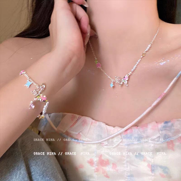 Wholesale Hollow out butterfly pearl necklace, high-end accessory, collarbone chain