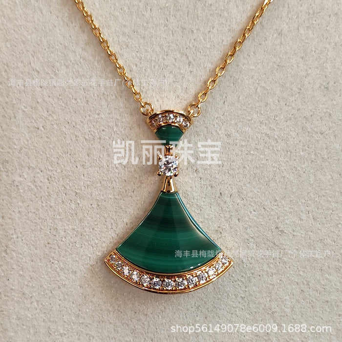 Wholesale Gold Plated Fan Necklace Copper Alloy Jewelry Accessory