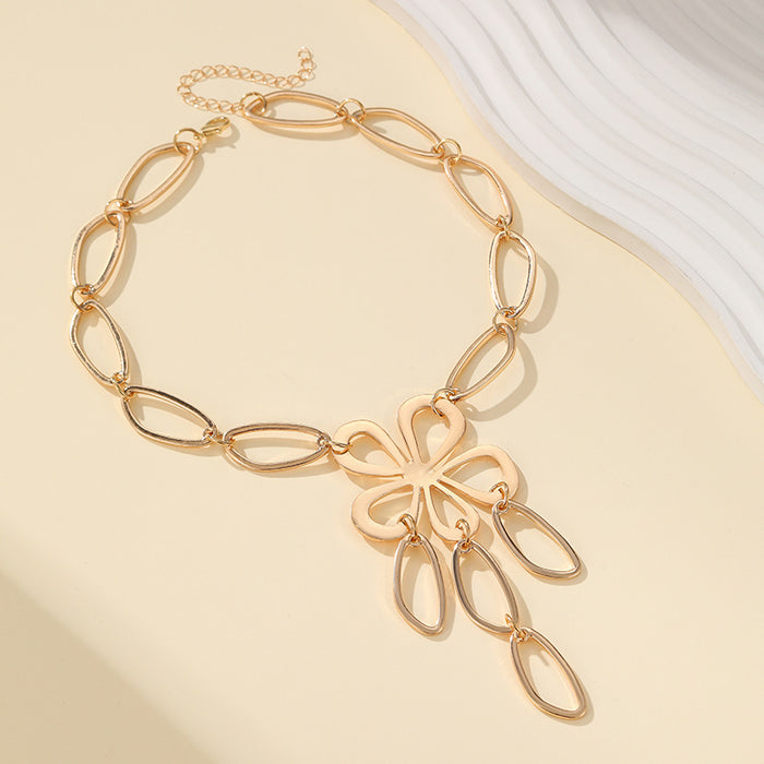 Wholesale Hollow Flower Necklace Women's Geometric Oval Tassel Neck Chain