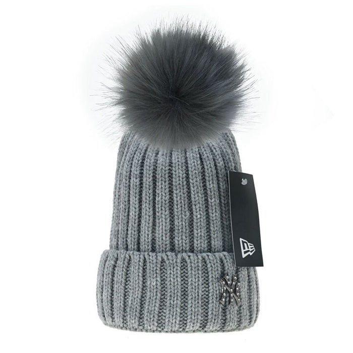 Wholesale Knitted Wool Ball Hat JDC-FH-DiS001