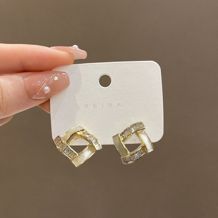 Wholesale Geometric square earrings with new temperament, high-end earrings, exquisite earrings with bone studs