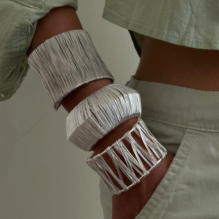 Wholesale Fully managed jewelry with personalized design, wire braided bracelet, exaggerated opening, irregular bracelet