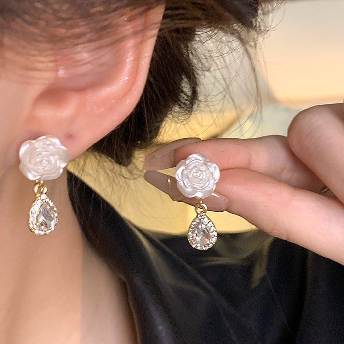 Wholesale Pearl and Zircon Heart Earrings