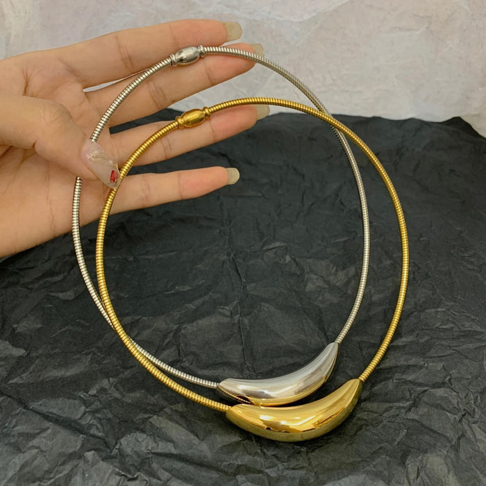 Wholesale Titanium steel necklace does not fade, high-end cool metal wind curved bend pendant design collar fashionable and versatile necklace