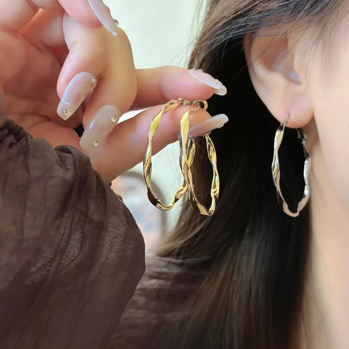 Wholesale Simple temperament, personality, light bending, large circle earrings