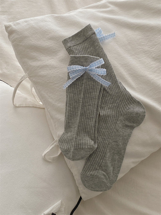 Wholesale Checkered bow, stacked socks, mid tube socks