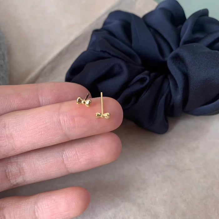 Wholesale Mini bow earrings, small and exquisite earrings, elegant accessories for student commuting