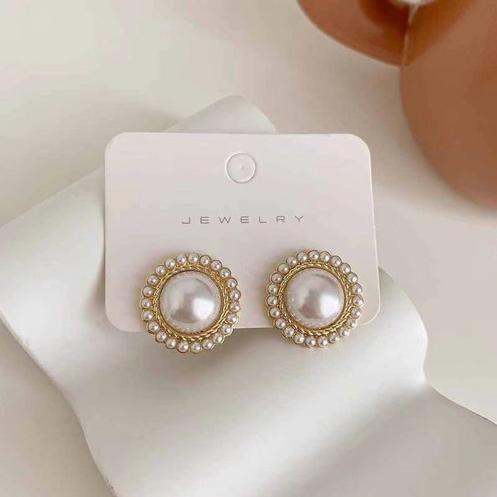 Wholesale Fashionable round pearl earrings, niche, high-end, elegant temperament, pearl earrings