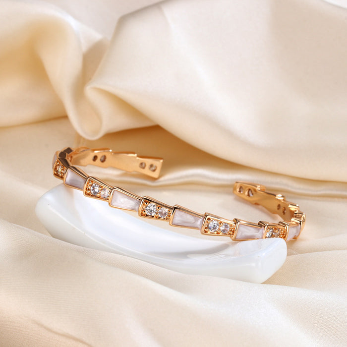 Wholesale T Family Spirit Snake Bracelet Micro Inlaid Light Luxury Fashion Style Open Snake Bone Bracelet