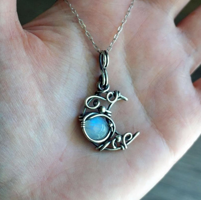 Wholesale New retro moonstone necklace with threaded hollow moon pendant