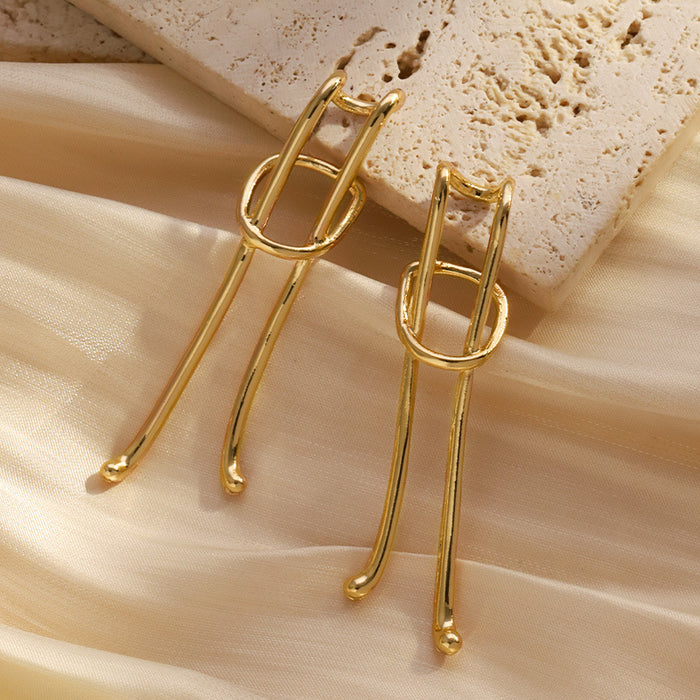 Wholesale European and American fashion minimalist long earrings with exaggerated lines, cool and elegant style. Ear hooks without ear holes and ear clips