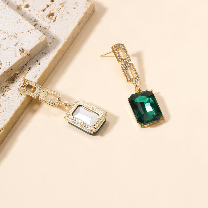 Wholesale Versatile alloy diamond studded earrings, emerald earrings, light luxury earrings