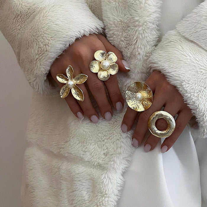 Wholesale Jewelry with exaggerated personality, irregular ring, women's niche pearl flower ring