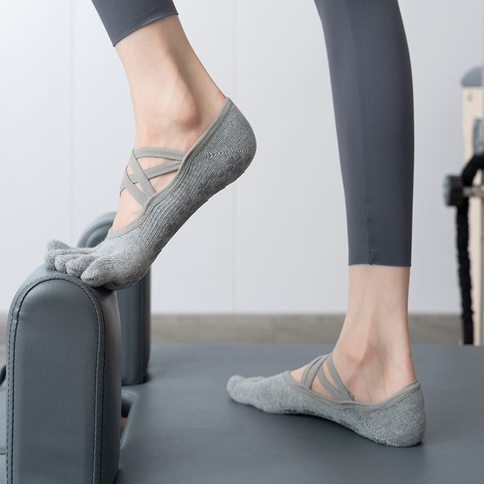 Wholesale  Dispensing Anti-Slip Socks Professional Pilates Anti-Slip Straps Silicone Dance Socks Non-Slip Yoga Socks