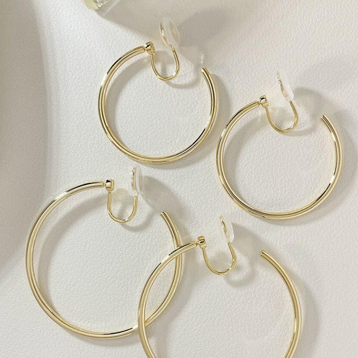 Wholesale New plain ring ear clip without ear hole for women, simple and atmospheric commuting versatile high-end earrings