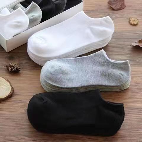 Wholesale Socks women' s sports socks cotton socks white stockings autumn and winter
