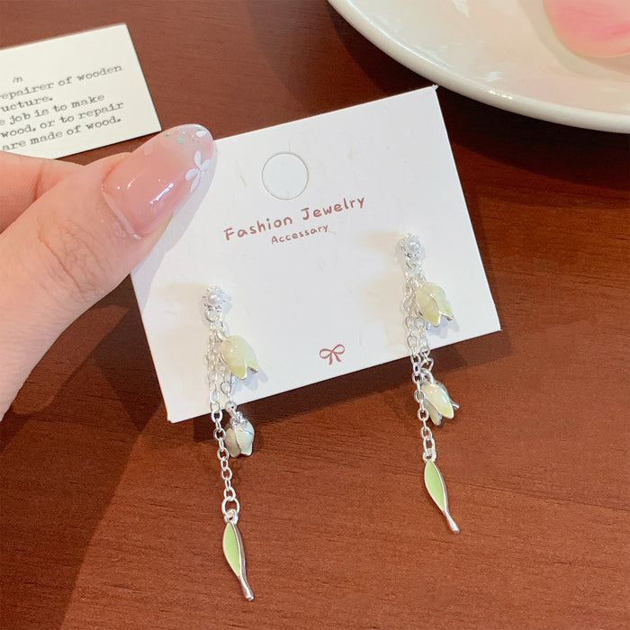 Wholesale Earrings, women's silver needles, exquisite and niche design earrings