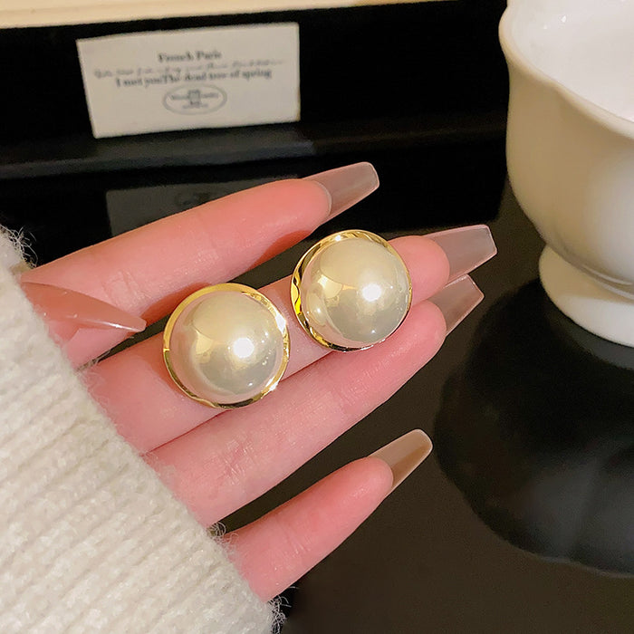 Wholesale Pearl and Cat' s Eye Stud Earrings