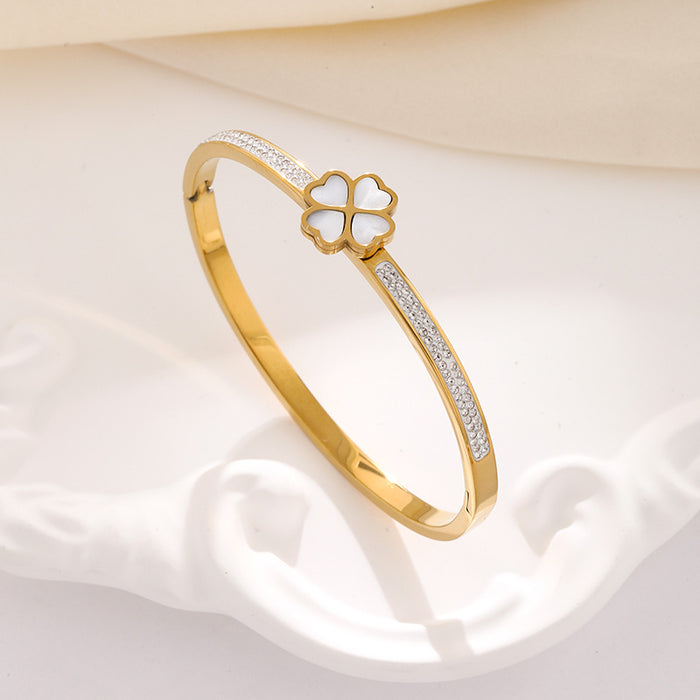 Wholesale Four-leaf clover titanium steel gold-plated bracelet