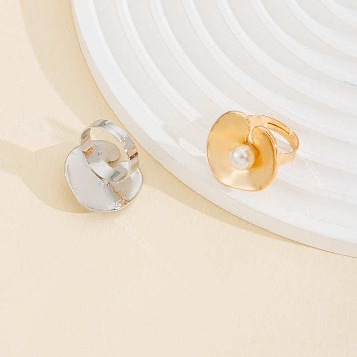 Wholesale Retro artistic flower ring, fashionable metal shiny surface, irregular design sense, living mouth ring