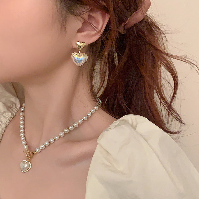 Wholesale Pearl necklace, light luxury, high-end feeling, heart-shaped collarbone chain, retro style