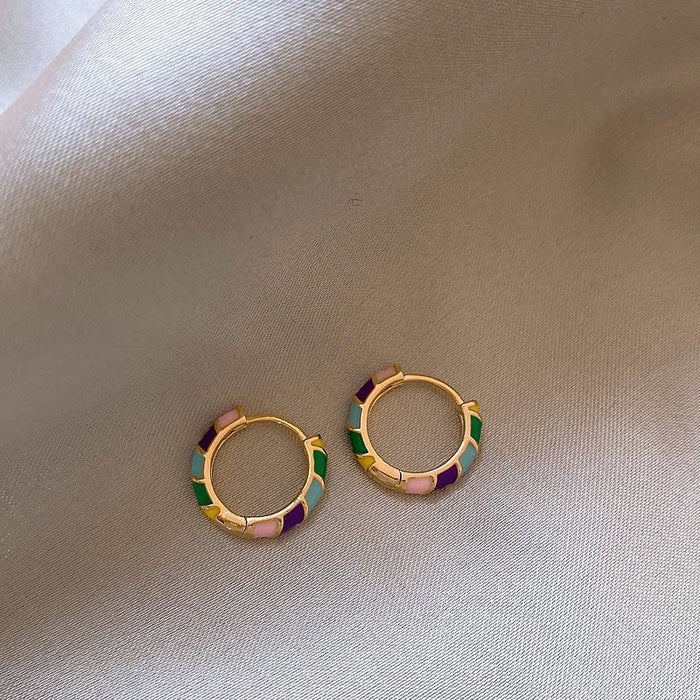 Wholesale Circle earrings for women with a sense of luxury, retro ear loops, and ear buckles